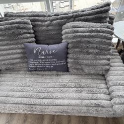 Oversized Chair 