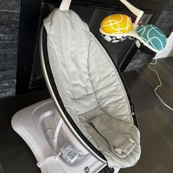 Mamaroo 4Moms Swing 