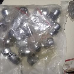 Lug nuts 4 sets