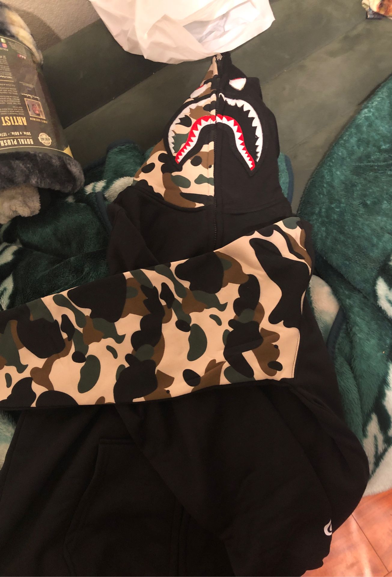 Brand new bathing ape hoodie Fits like a Size medium