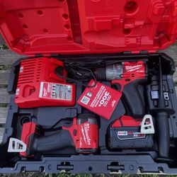 MILWAUKEE JAMMER DRIL AND IMPACT  M18 FUEL 18V Lithium-Ion Brushless Cordless Hammer Drill and Impact Driver Combo Kit with Battery and Charger 