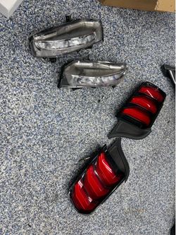 OEM 2018-2023 Ford Mustang Light Package - Front Signals & Red Taillights