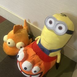 Giant Universal Studios Plushies 