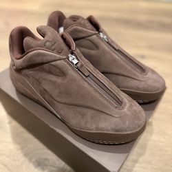 Converse Shai 001 Lux Truffle Size 8 (READ DESCRIPTION)