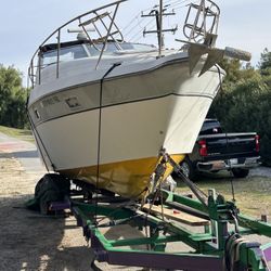 1999 Maximum 27 Ft Luxury Boat, At Great Price.