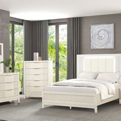 Brand New Antique White 4pc Queen Bedroom Set (Available In Eastern King)