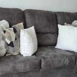 Navi Sofa 