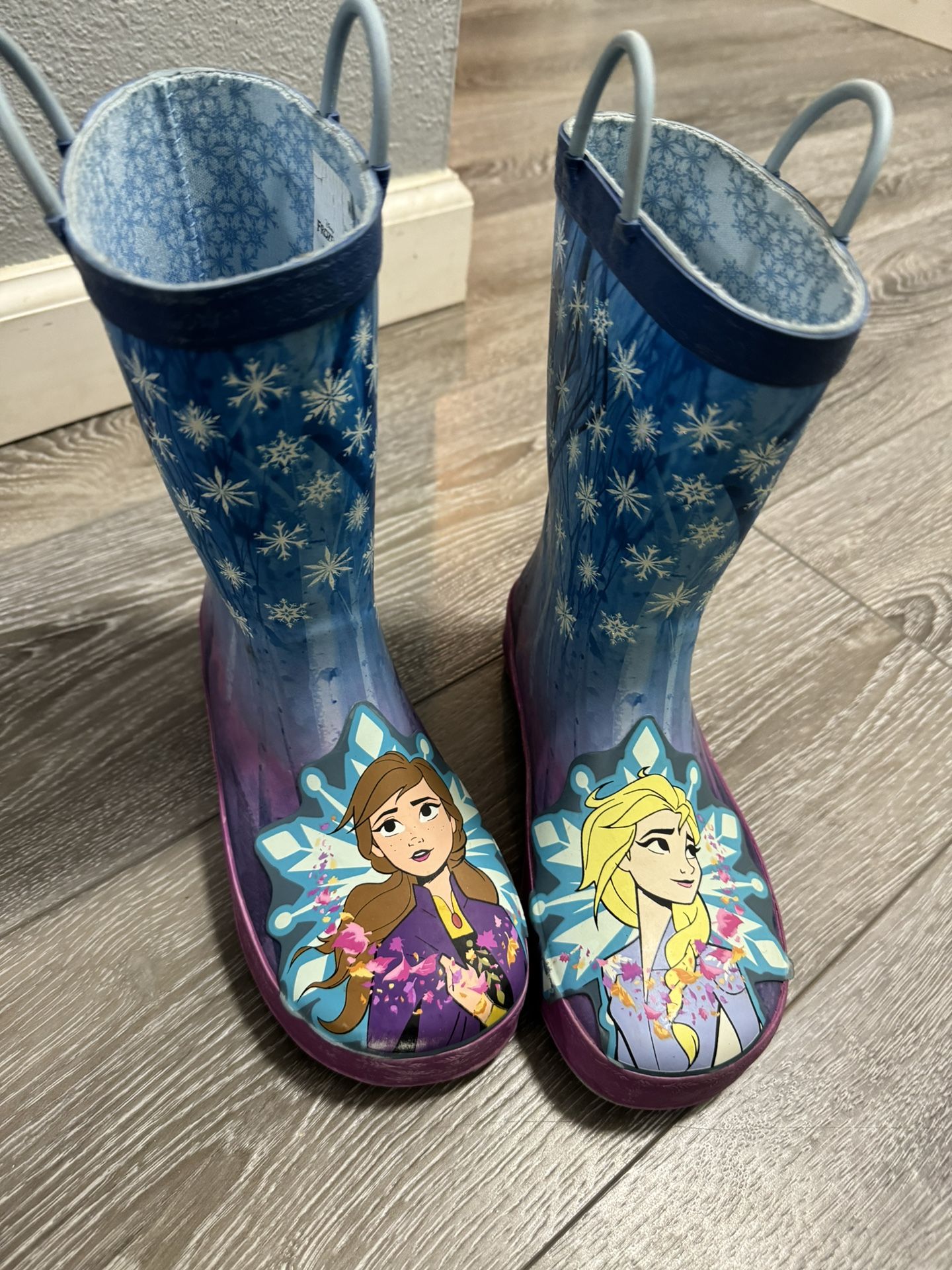 Rain Boots Size 2 In Perfect Condition