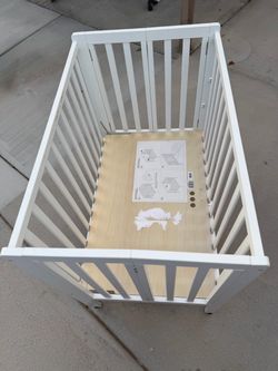 Folding 3-in-1 Portable Baby Crib, Sturdy Locking Wheels