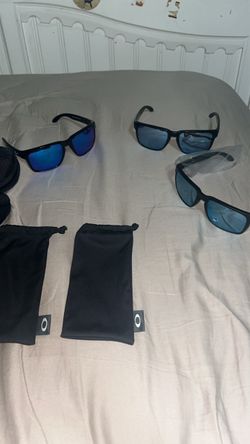 Oakley Holbrook XL W/ Case