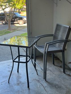 Patio table and chairs free