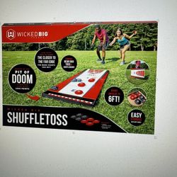 Shuffle Toss Lawn Game