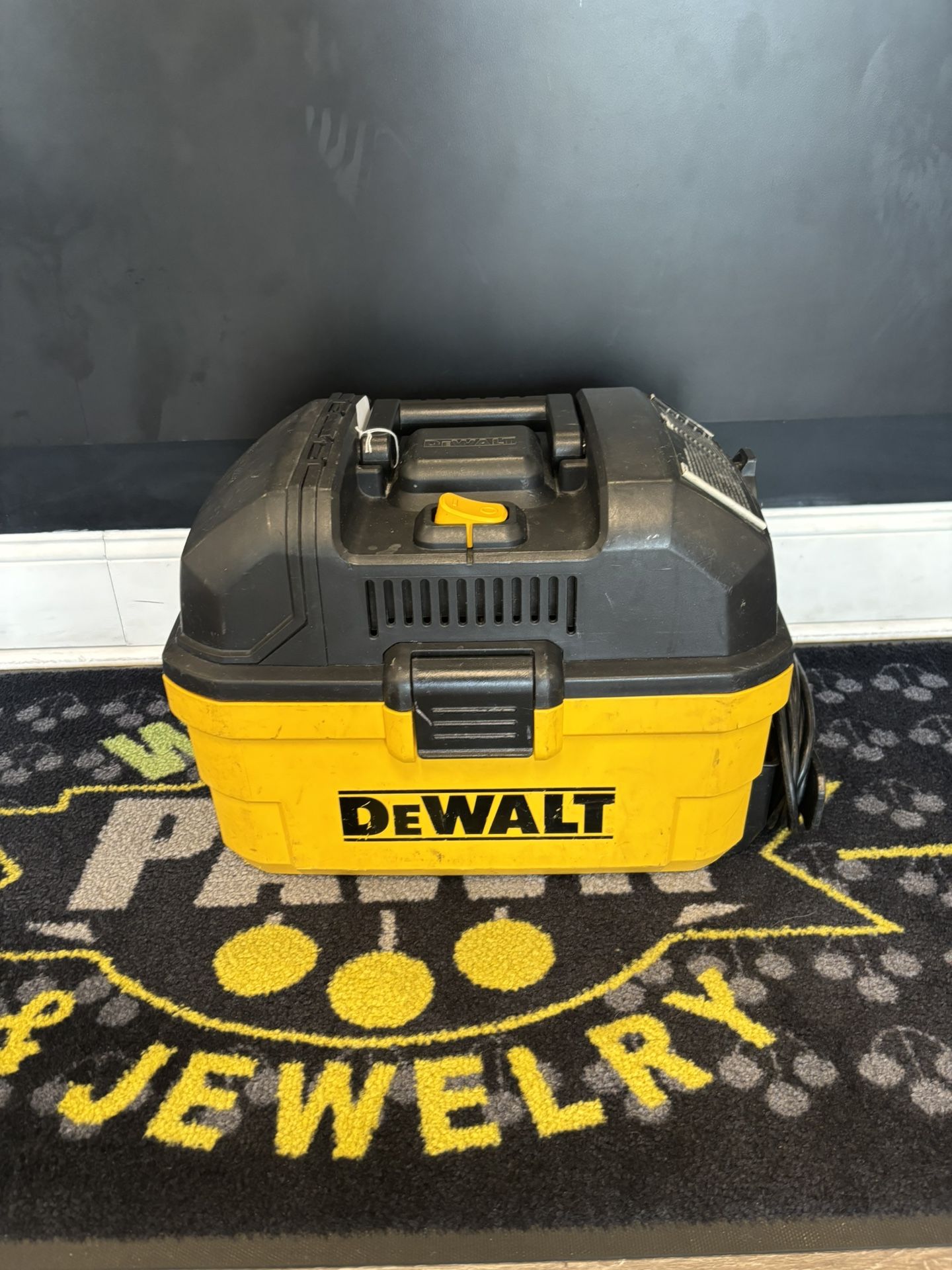 Dewalt Vacuum