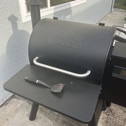 Traeger 575 Pellet Grill