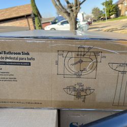 New Bathroom Pedestal Sink