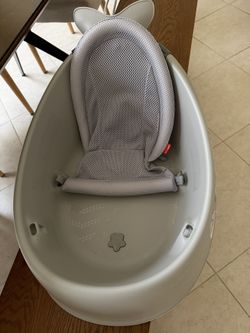 Skiphop Baby Bath Tub