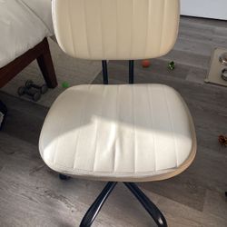 Cream Rolling Chair 