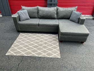 Sectional Couch!! Delivery Available 🚚!!  Dimensions: 111” Length x 35” Height x 38” Depth ( 60” Depth Longer Section)