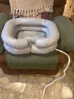 Circa Air hair washing station with the water hose for drainage. Excellent condition.