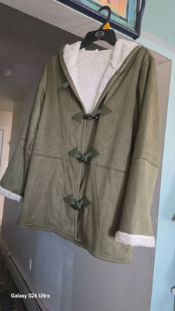 Green Coat. Large