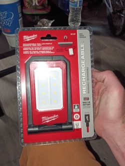 Milwaukee Rechargeable Low-Profile Magnetic Task Light brand new in box