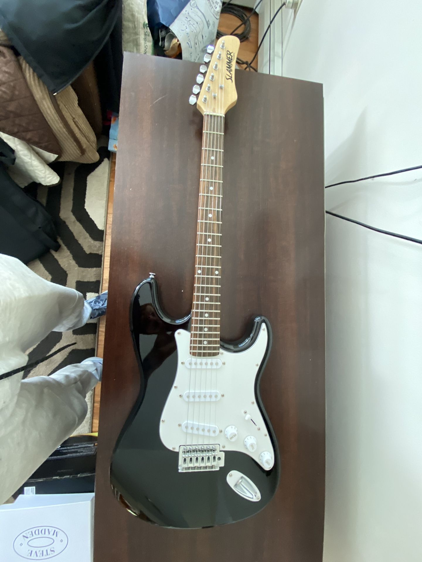 Slammer Electric Guitar with Protective Case