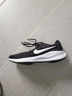 Nike Revolution 7 Men's Size 10