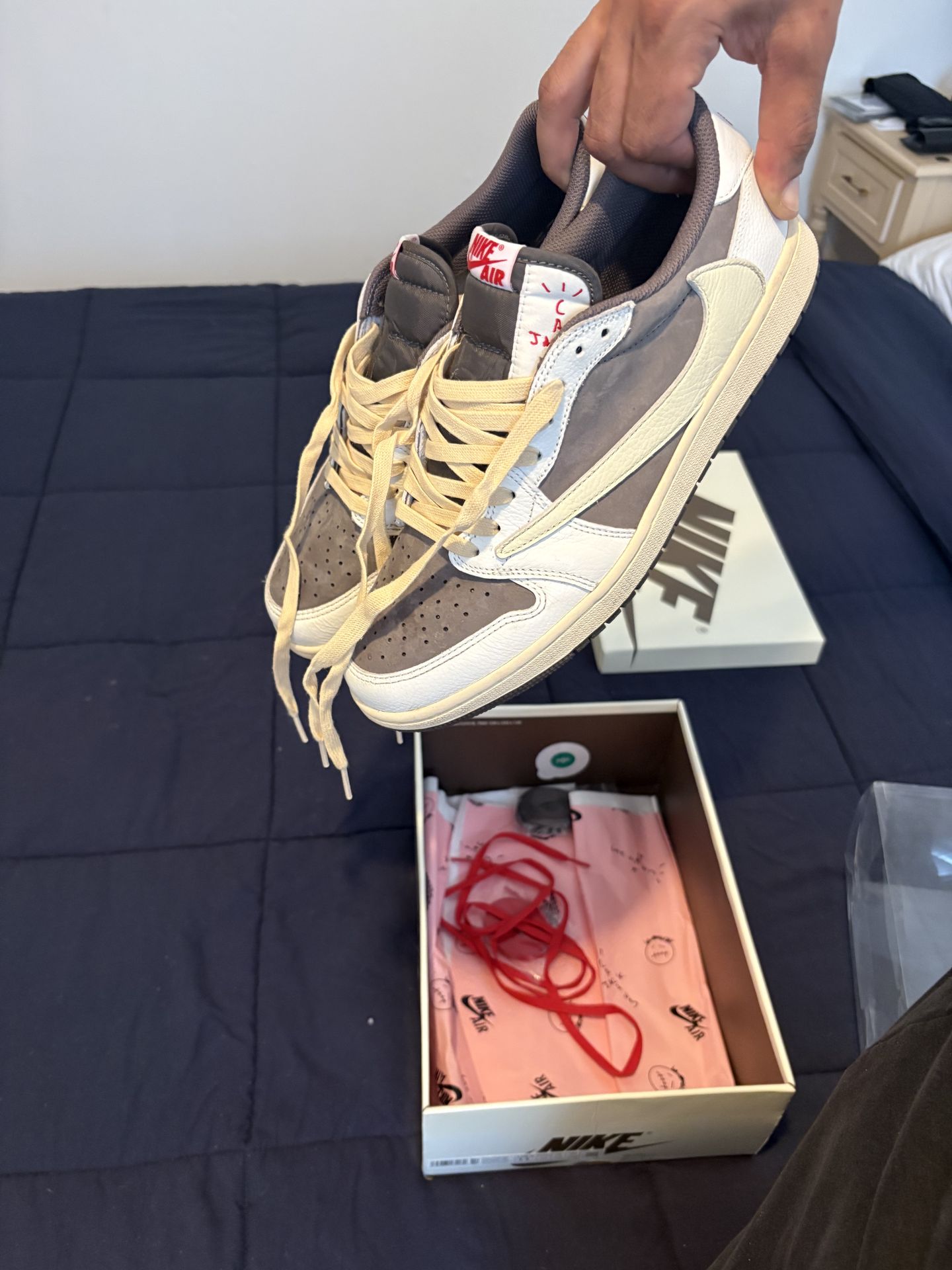 Reverse mochas size 11