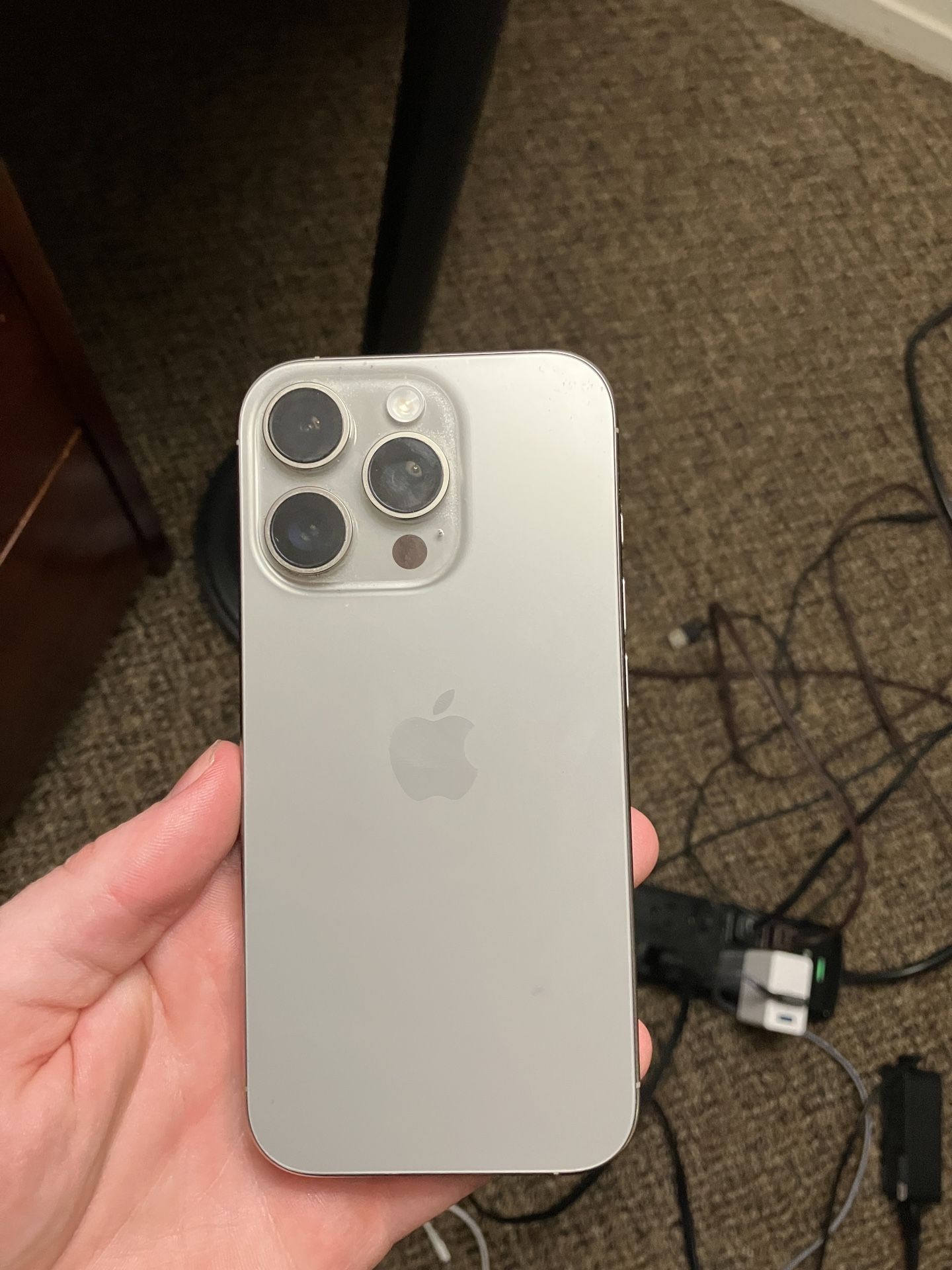 iPhone 16 Pro - 256GB - Silver - Locked to AT&T
