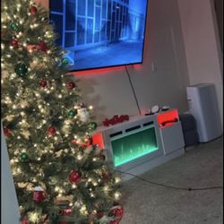 Christmas Tree And More 