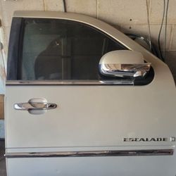Part Cadillac Escalade Door 