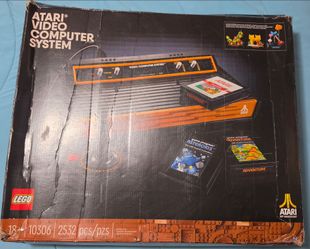 LEGO Icons Atari 2(contact info removed)6 – Factory Sealed Bags (Damaged Outer Box)