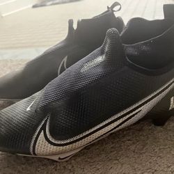 football cleats size 10