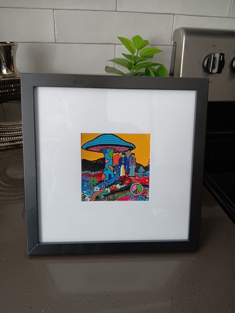 The Beatles Yellow Submarine
4x4 picture on a 8x8 frame. Great for any Beatles fine.