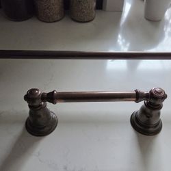 Kingsley/Moen Oil Rubbed Bronze 19" Towel Rack And Toilet Paper Holder Set