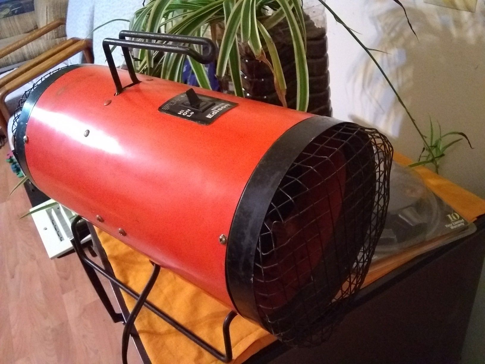 McGraw-Edison portable 1500 watt cylinder space heater, see details: