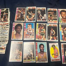 32 vintage Tall Boy’s basketball cards Lot
