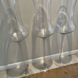 THREE TALL CLEAR GLASS FLOOR STANDING VASES/ WEDDING/EVENTS
