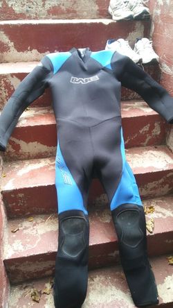 Wet suit