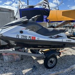 Yamaha Jet Ski VX Sport 2014 With Trailor Vests and Cover
