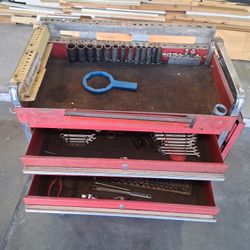 Rolling tool cart three drawers with tools