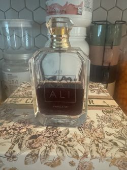 Kayali Vanilla