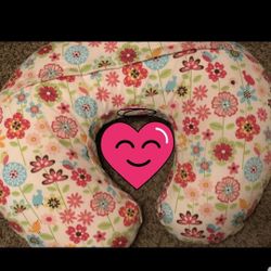 Boppy pillow