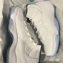 Jordan 11 Legend Blues 