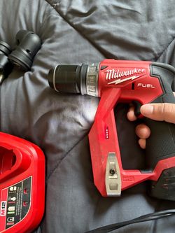 Milwaukee M12 Fuel