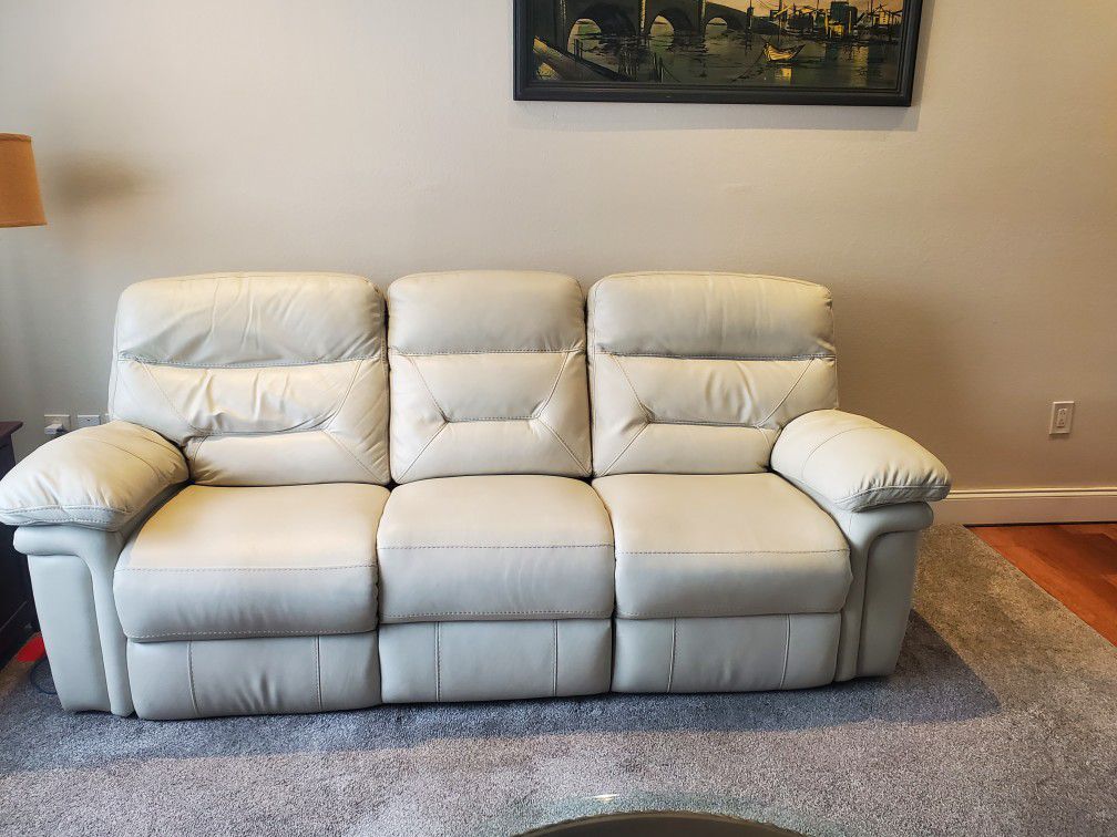 Cream Leather Couch And Recliner 