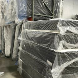 Mattress Liquidation! ! Twin, King, Queen MUST GO!