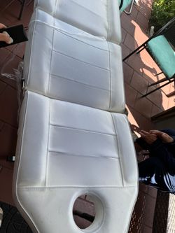 White Leather Massage Table in very good condition perfectly workinb