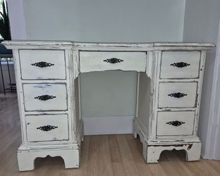 White Distressed Vintage Wood Desk