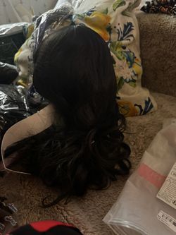 Gorgius Black Wig With Waves